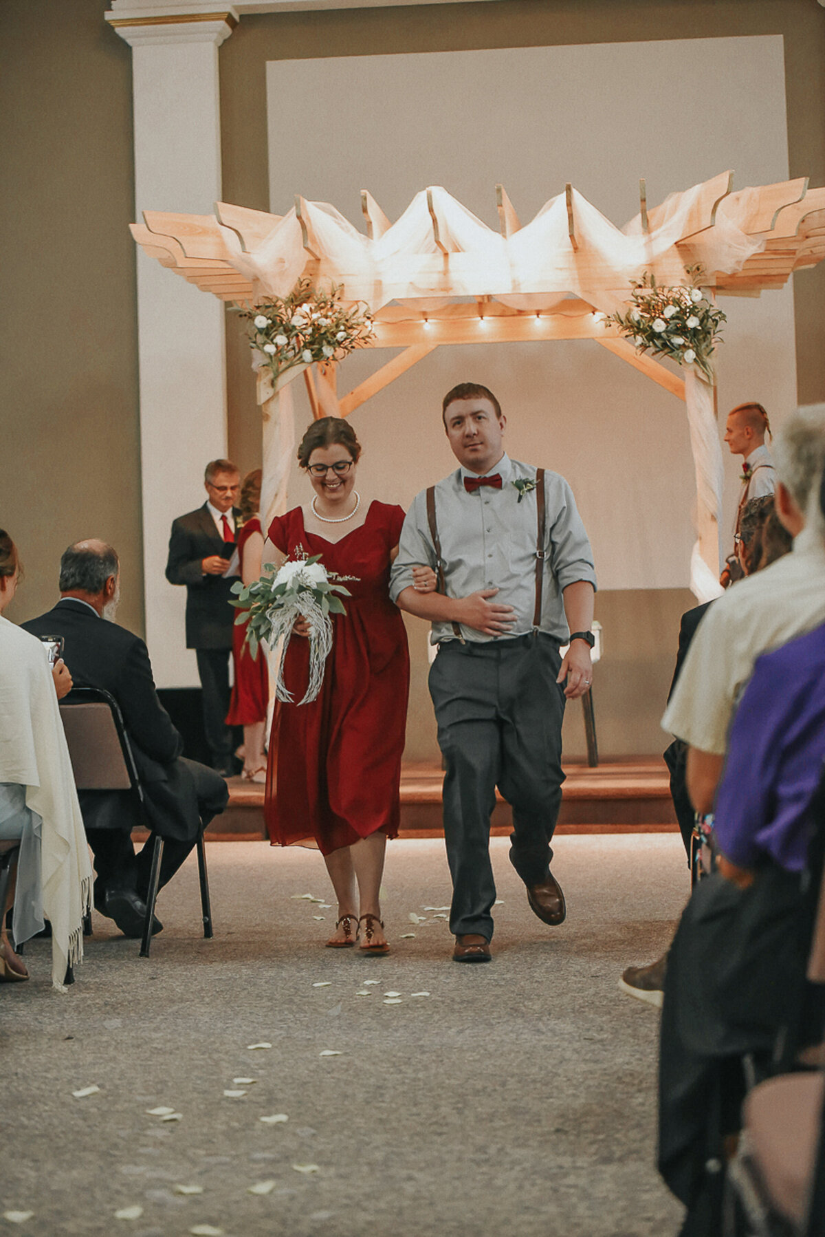 wedding ceremony | Iowa wedding photographer | Iowa Photographer | Playlife | Cedar Rapids | Iowa City | Kalona | Alaynna Ann Schwartz-126