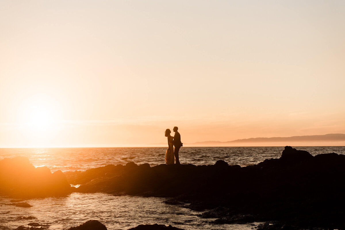 Couple at Agate Beach Lodge Wedding 