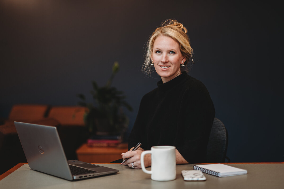 Capture confidence and professionalism with branding photography at Quinnipiac University in North Haven, CT. Perfect for educators, professors, and professionals looking to enhance their online presence with polished, approachable imagery.