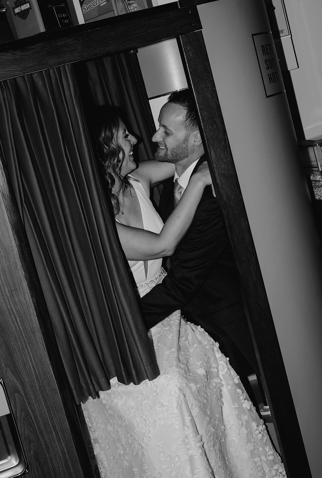 Steph&Tyler_227A8561_300ppi_websize