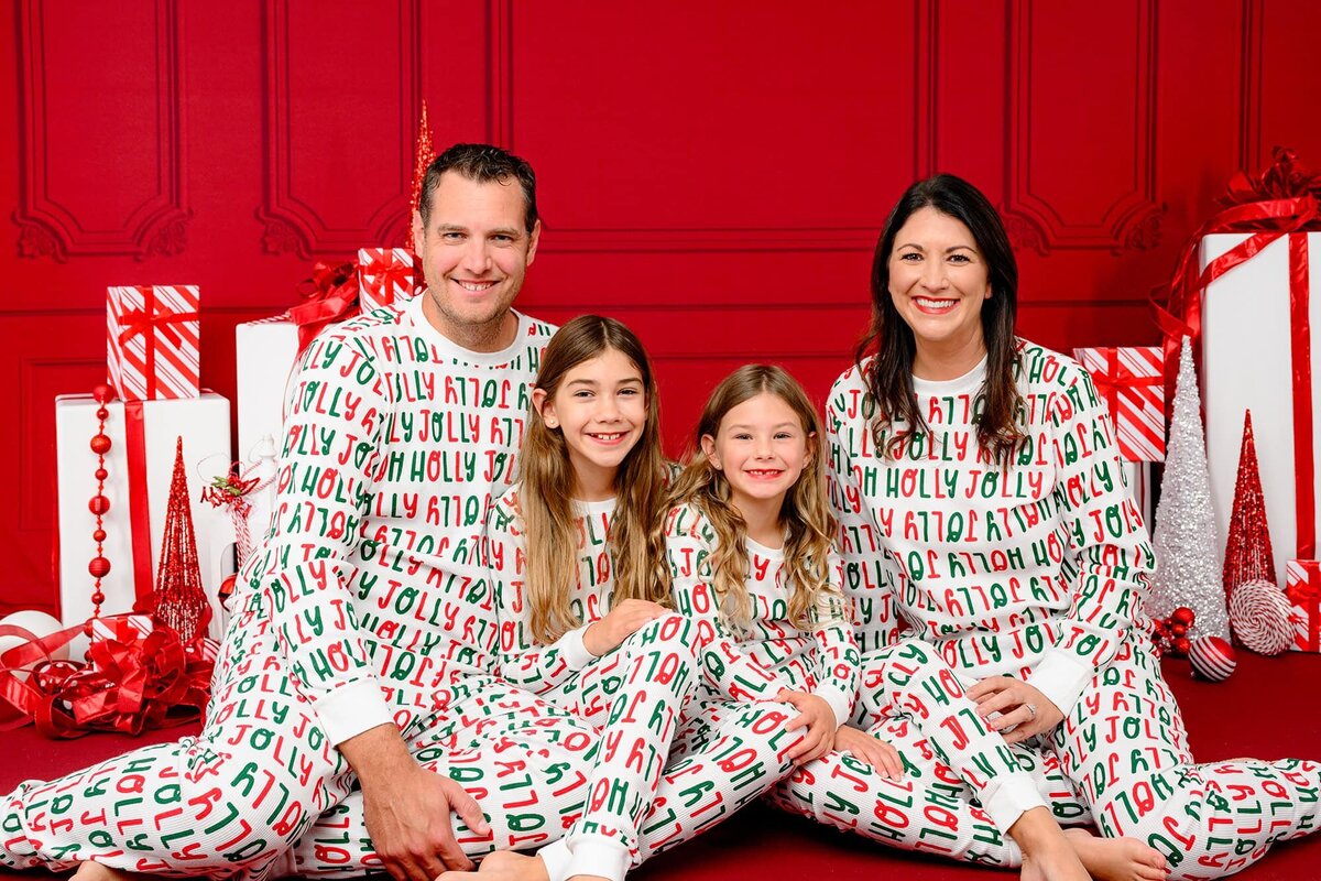 Charlotte-Limited-Edition-Holiday-Session-Tobis-Timeless-Treasures-010