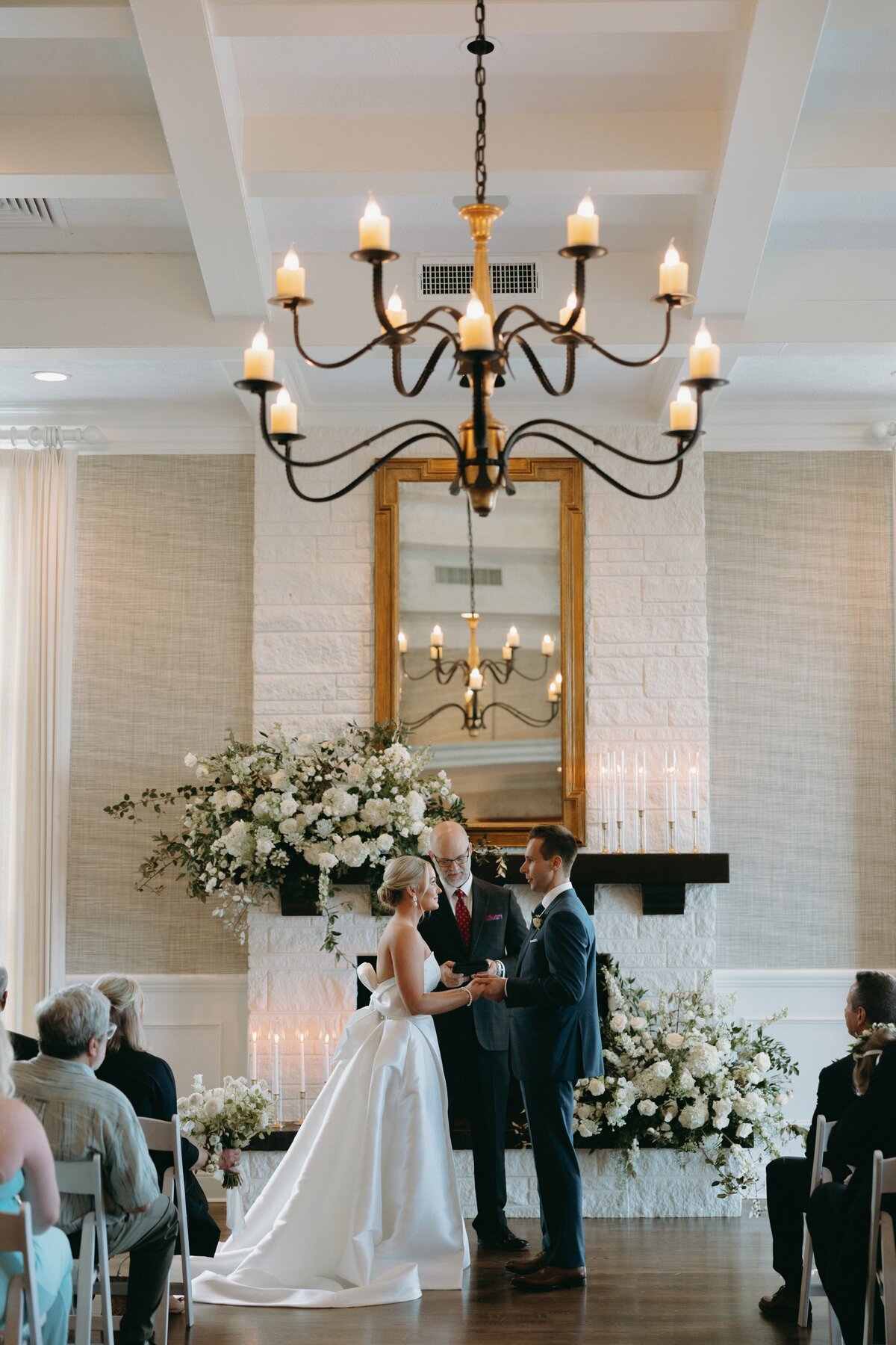 sloan-daniel-wichita-country-club-wedding-teasers-56