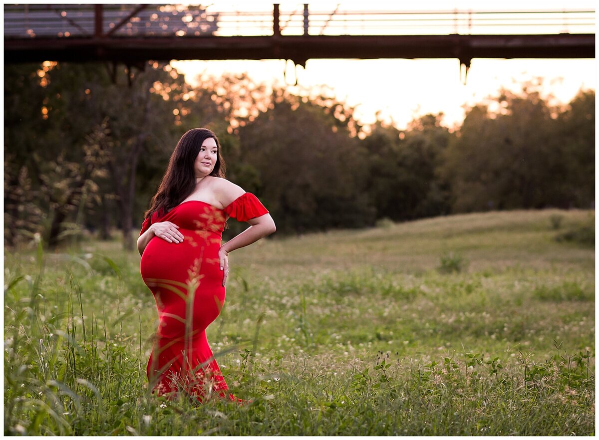 frilled-sleeve-red-maternity-dress-hello-photography