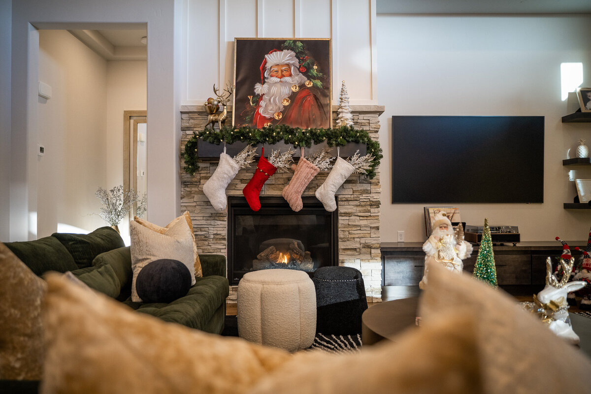 Interiors-by-Bethany-Professional-Christmas-Decor-Colorado-Springs-58
