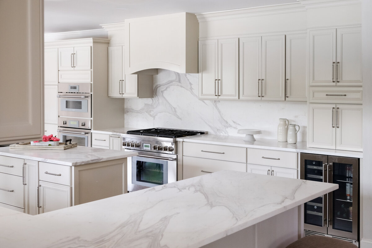 creamy-white-kitchen-reno-new-orleans-lrm-architecural-design-05