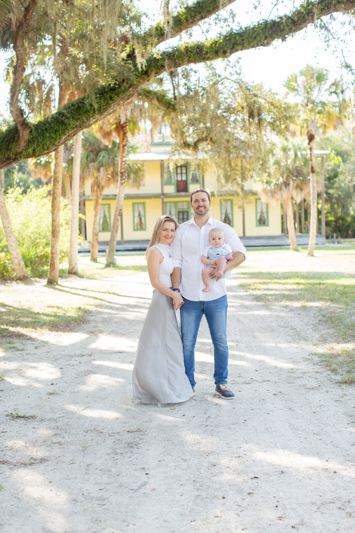 Salivar-Koreshan-Park-Holiday-Mini-Sessions-11
