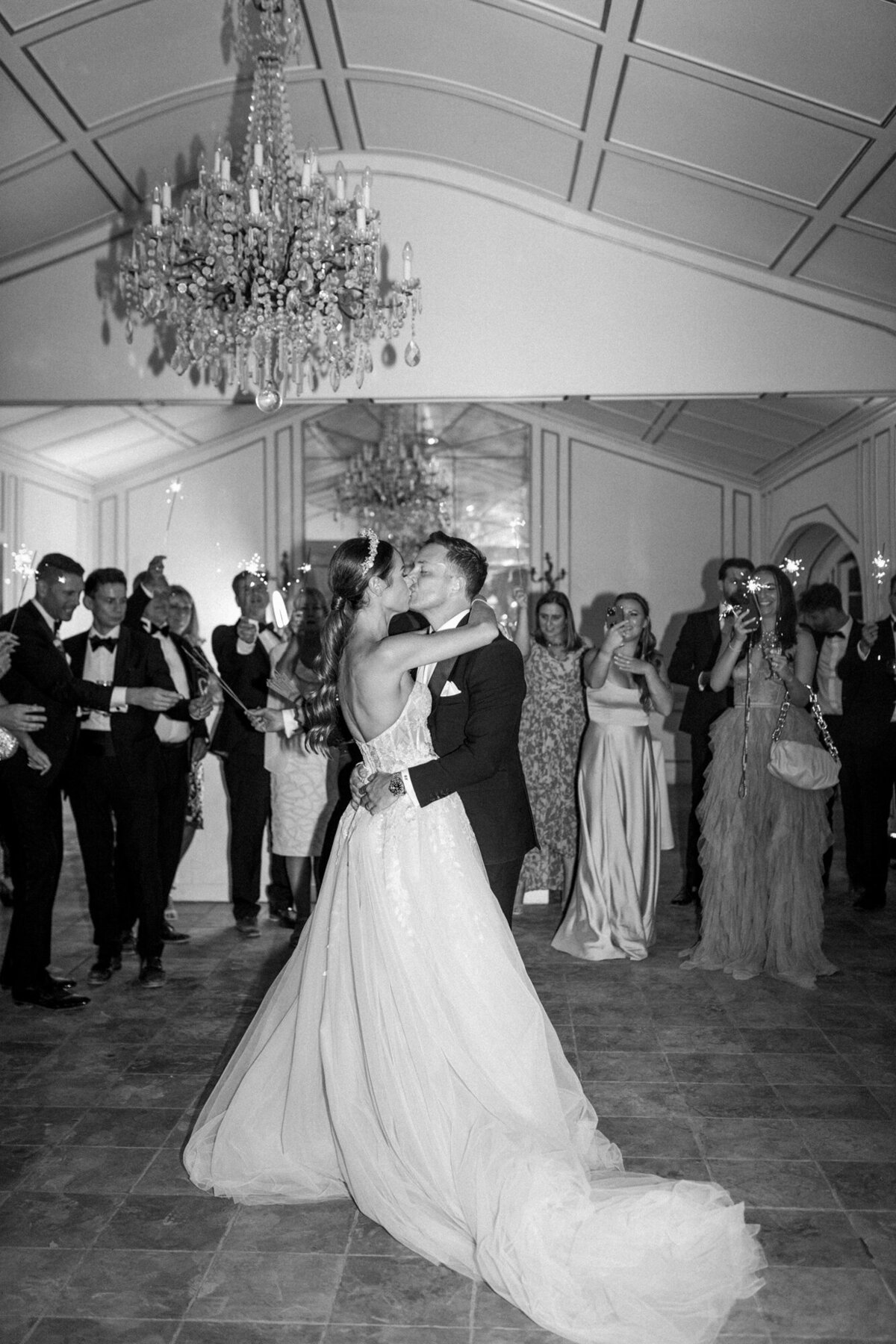 Maïlys Fortune Photography Husband Wife Wedding Weddings Photography France Switzerland Italy Timeless Dreamy Imagery Bilingual French English Destination Weddings Destination Wedding Provence French Riviera Paris Lake Como Tuscany151