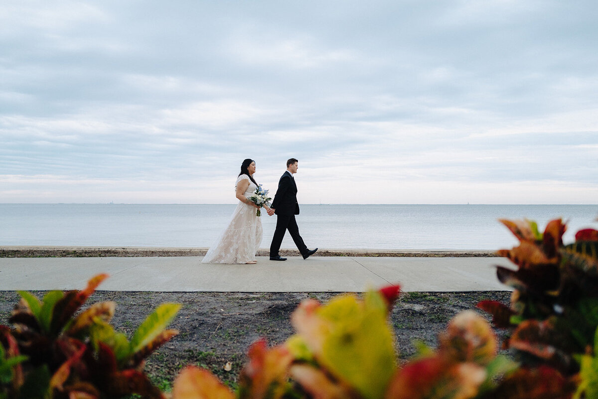 arron-mcneile-photo-gizella-kopsick-park-elopement-chantilly-chic-celebrations-1