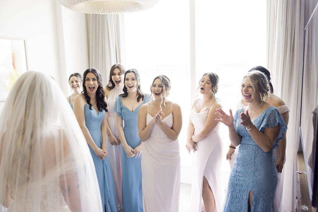 034 - ALy&Dominic-HundredsofMoments-GettingReadyBride-240127-7642-129
