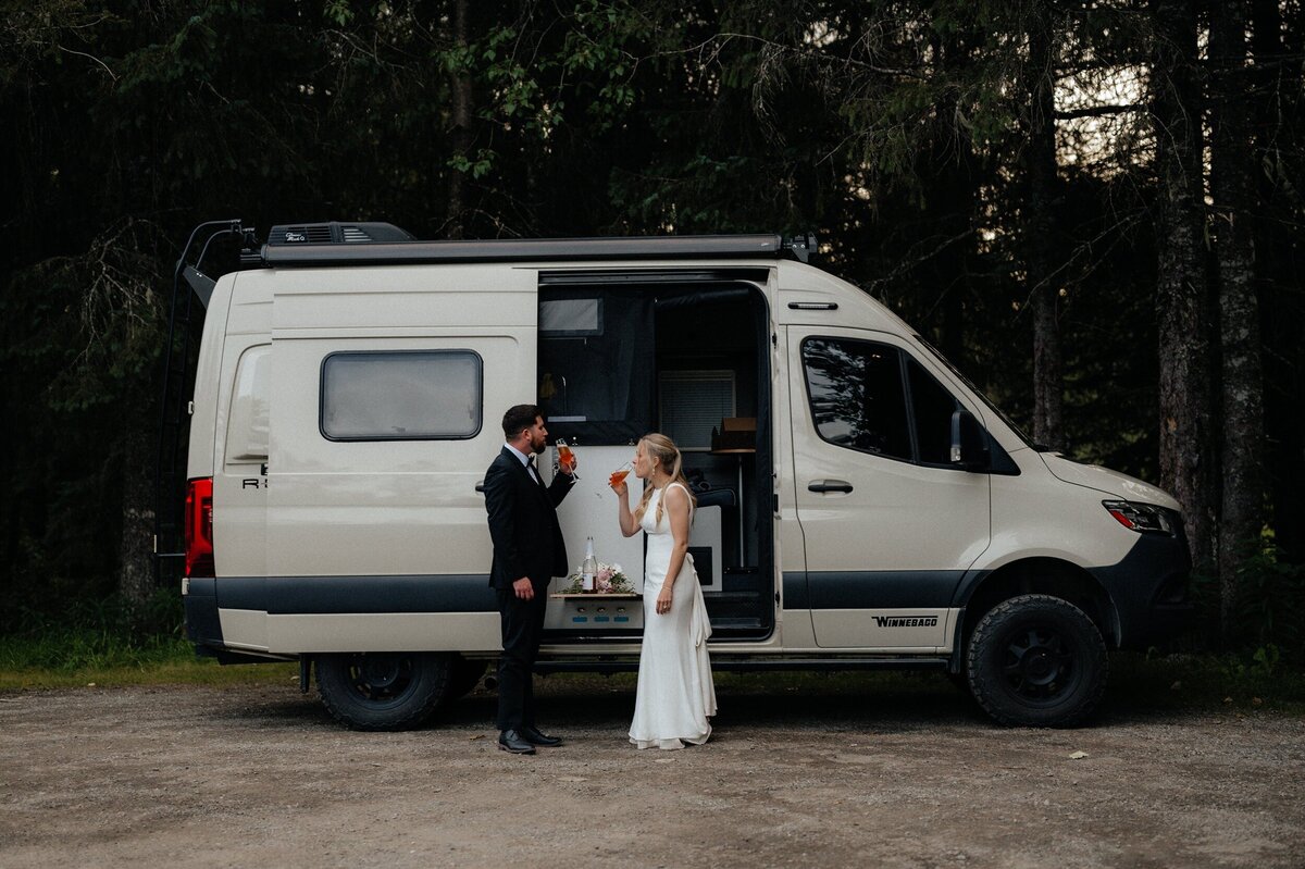 Emily+Tyler_Portage-Alaska-Elopement_EmeliaKPhotography-330