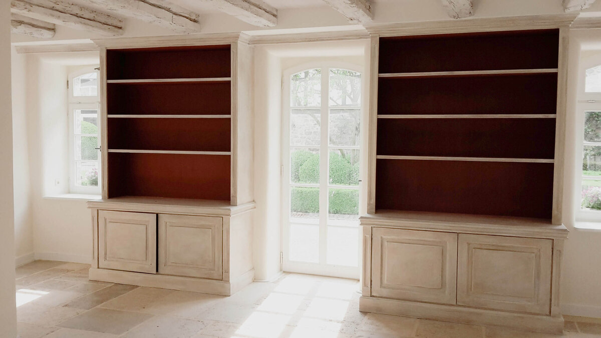 wohnen-und-schlafen-regale-kunstmaler-adam-innenausbau