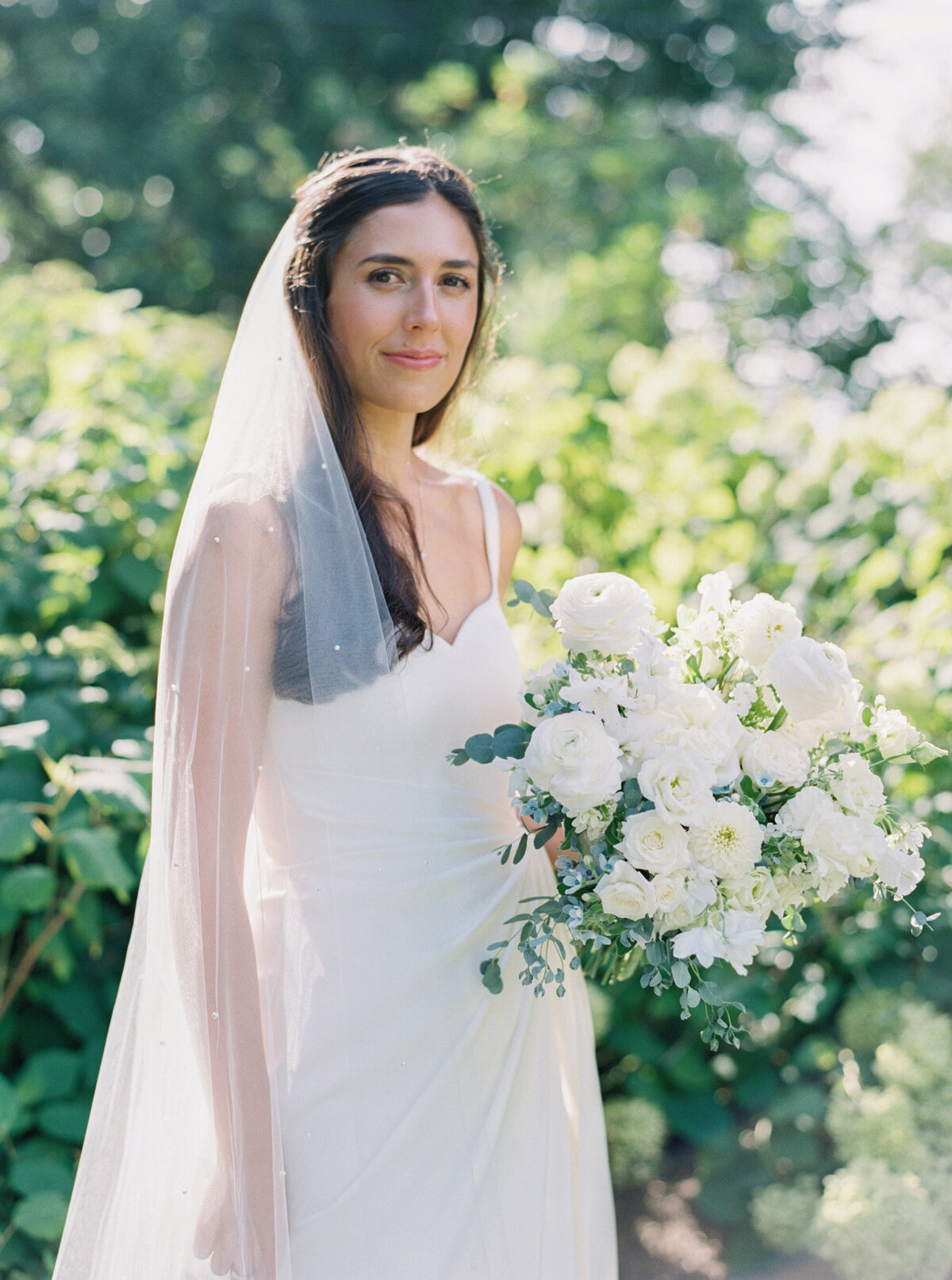 Emily March Photography Wilmington, North Carolina and Destination Wedding Engagement Photographer Heirloom Photography for Memorable Gatherings Light Airy Sentimental Imagery Images Weddings EmilyMarchPhoto_023