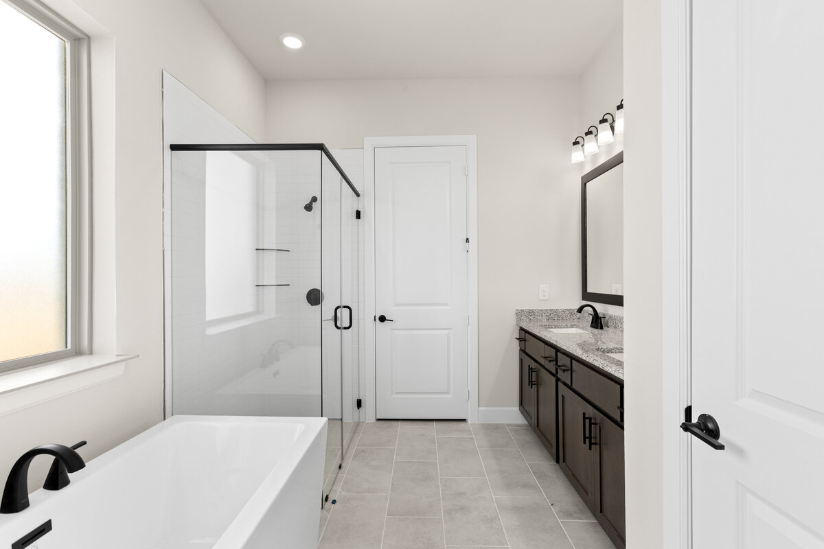 16941 Leatherflower- Primary bathroom-1