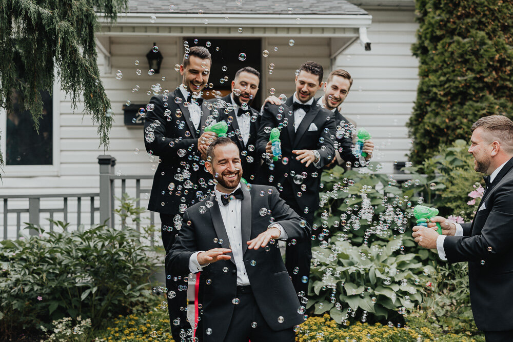 Plaza Rive-Sud Wedding - Emma Persi Photography-9