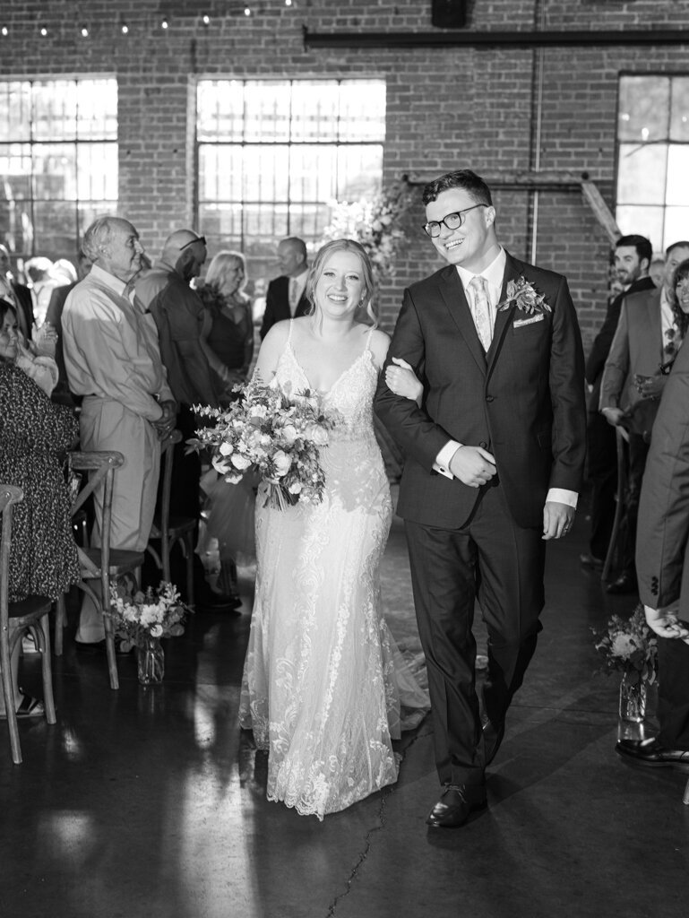 McClintockDistilling-FrederickWeddingPhotographer-BaltimoreWeddingPhotographer-NicoleSimenskyPhotography-35