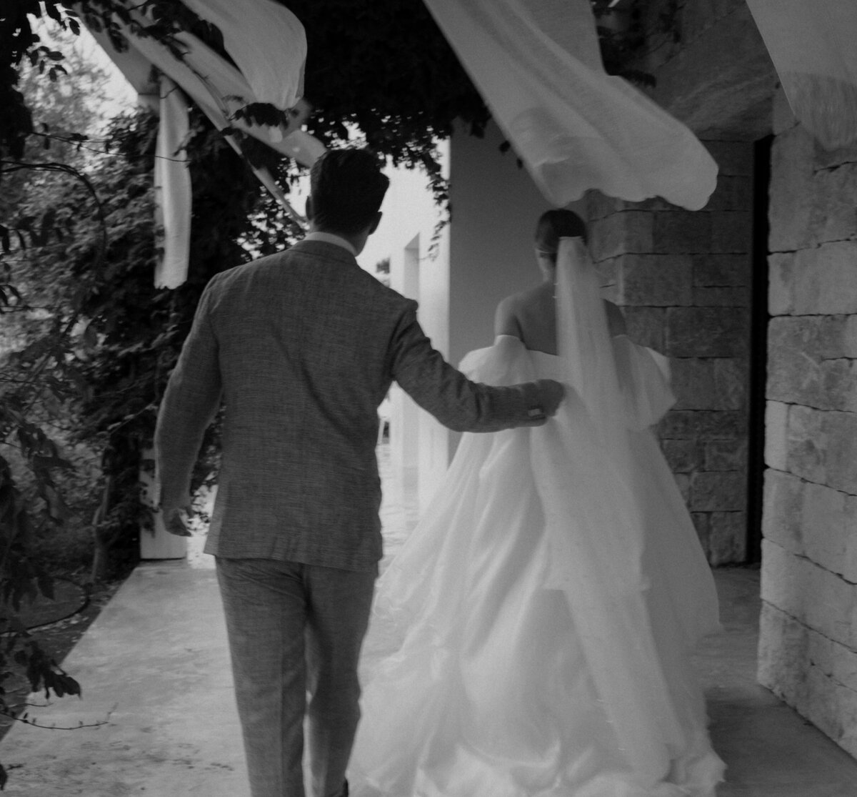 bride-and-groom-in-puglia-wedding-italy