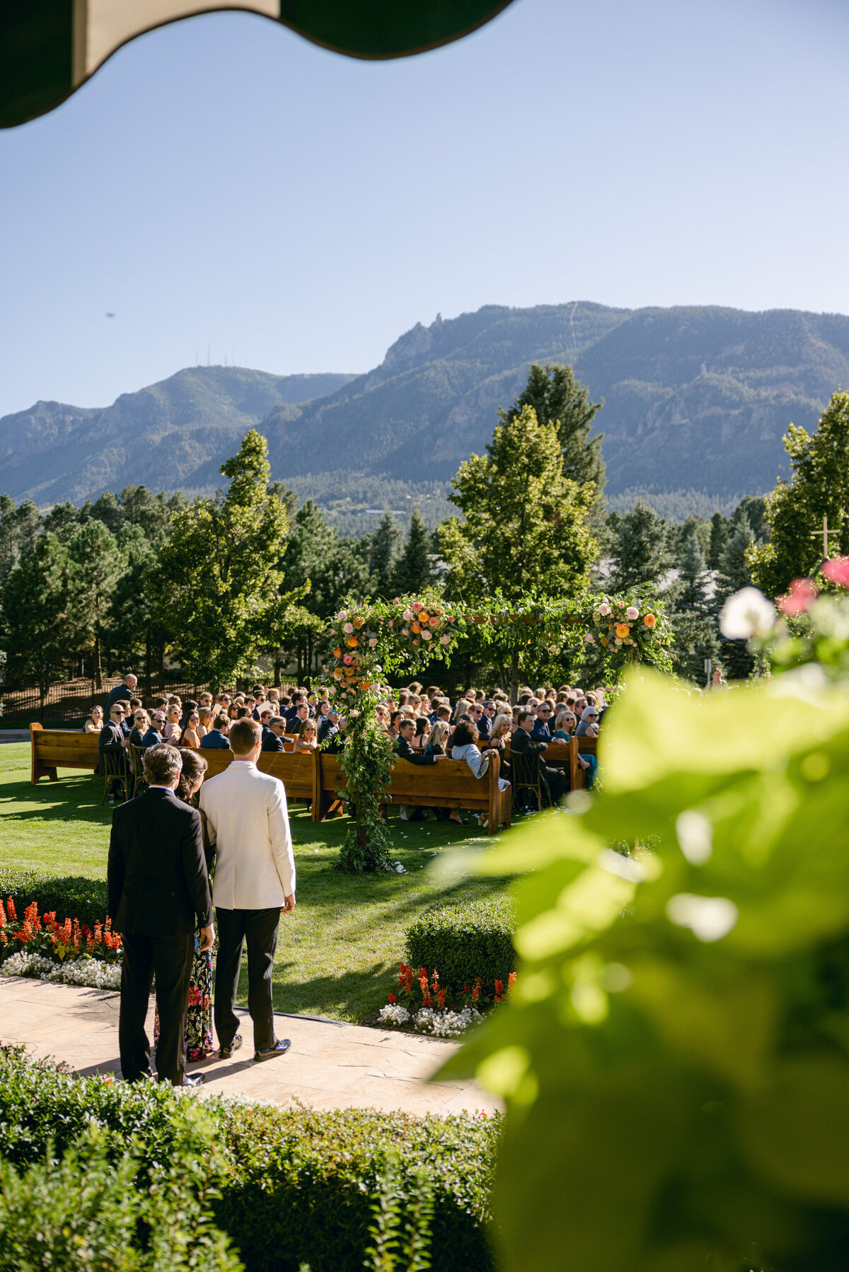 Broadmoor Wedding destination wedding0049