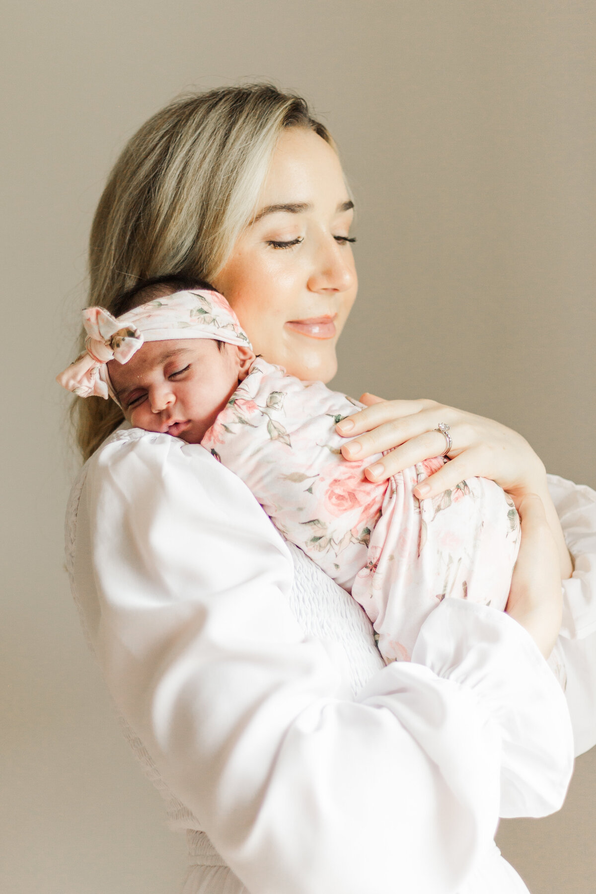 Medina-Newborn-Session-White-Photography17