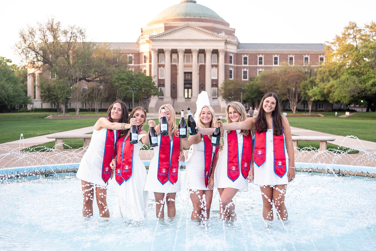kam-smu-graduation-group-041025-135