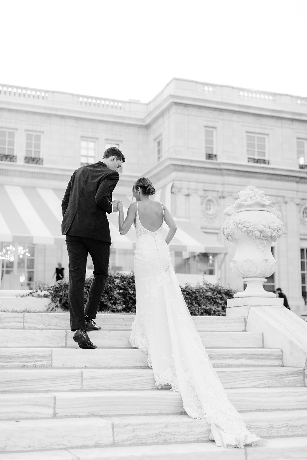 married-at-rose-cliff-mansion-newport-ri