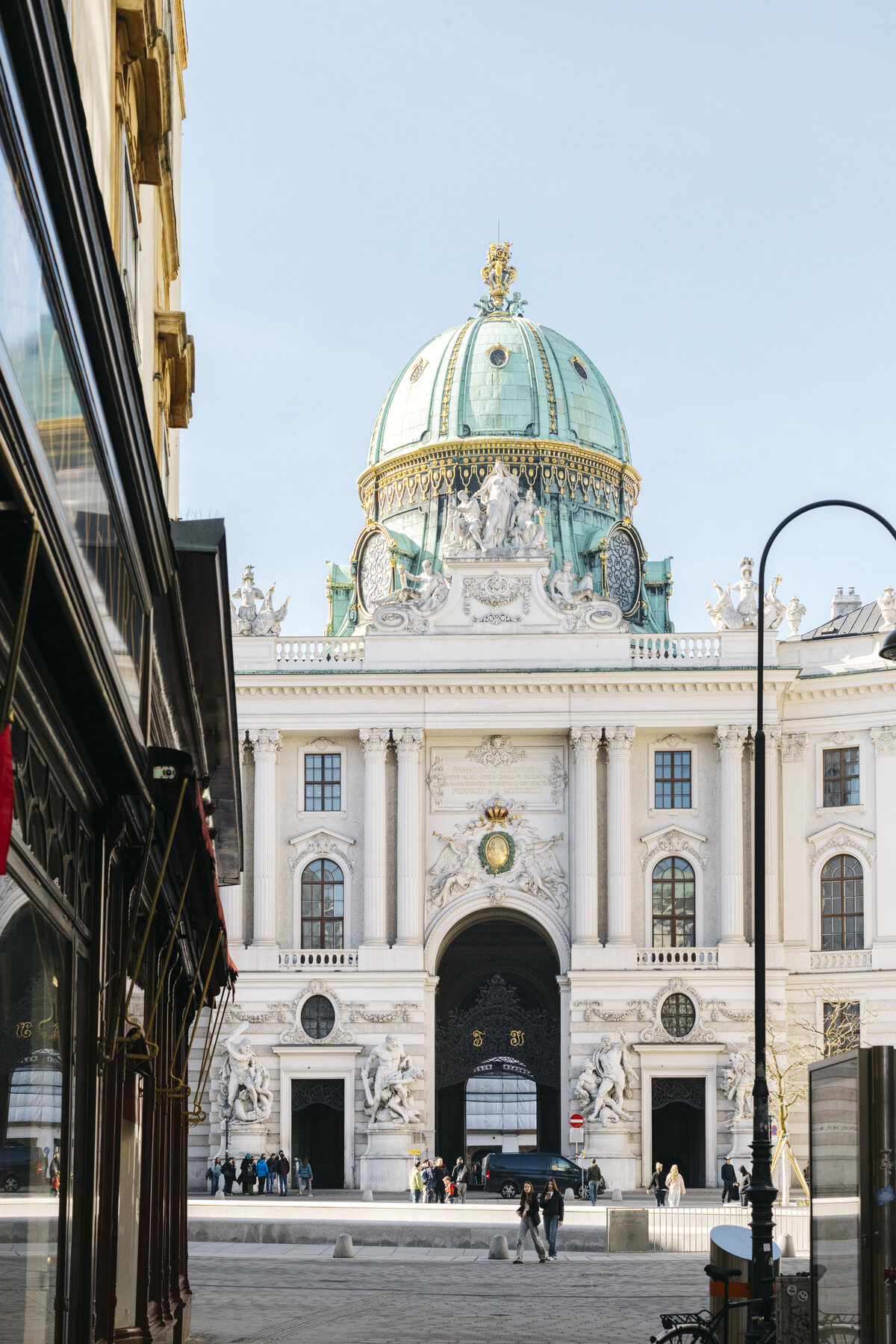 pix-around-vienna-travel-photoshoot-valerie-041