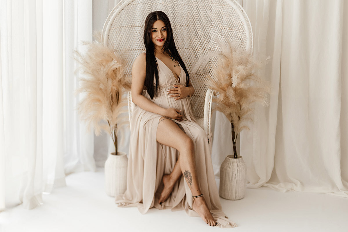 abu-dhabi-dubai-maternity-photography-pregnancy-photographer