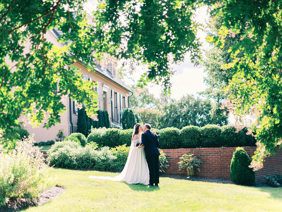 M+G_Belmont Manor_Morning_Luxury_Wedding_Photo_Clear Sky Images-441