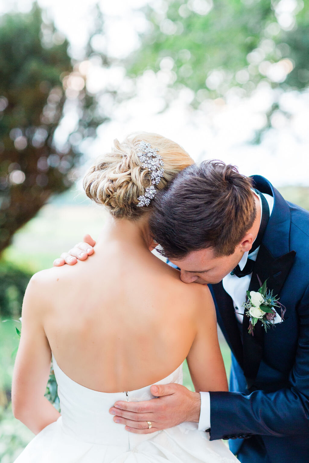 bride and groom romantic photo