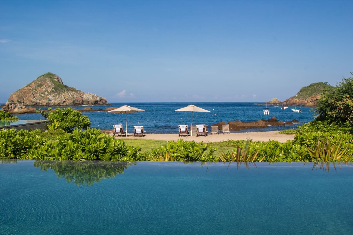 03-2-Careyes-Club-and-Residences-General-Lounge-Pool-0365