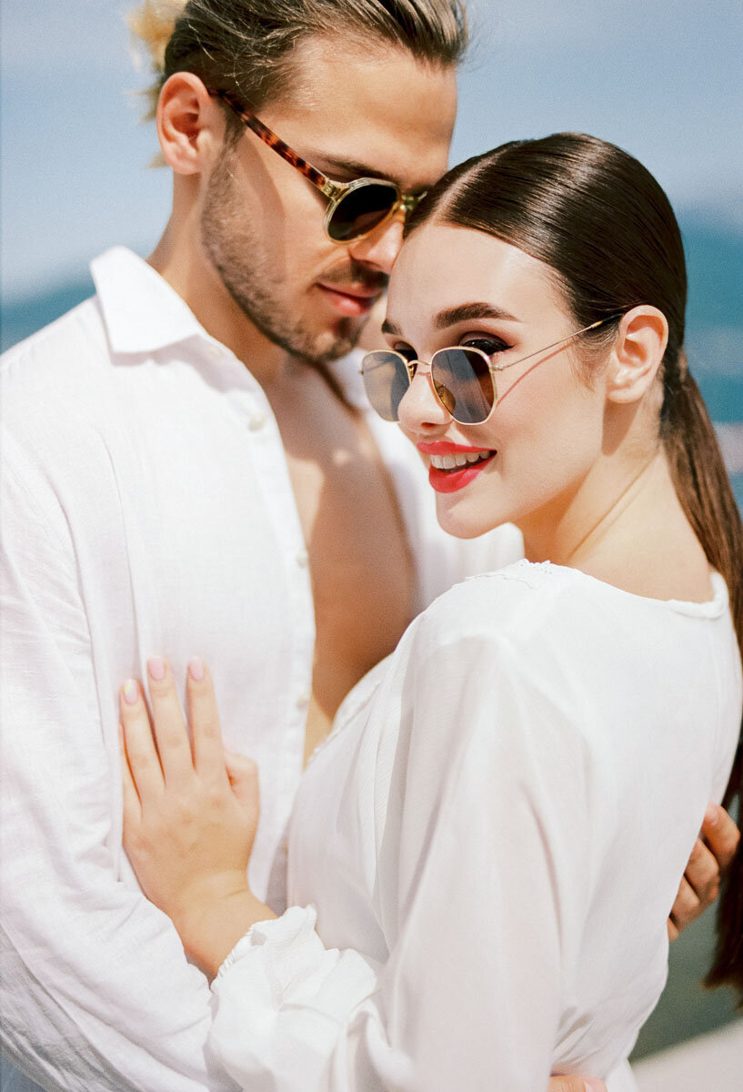 Engagement 1200px-1046