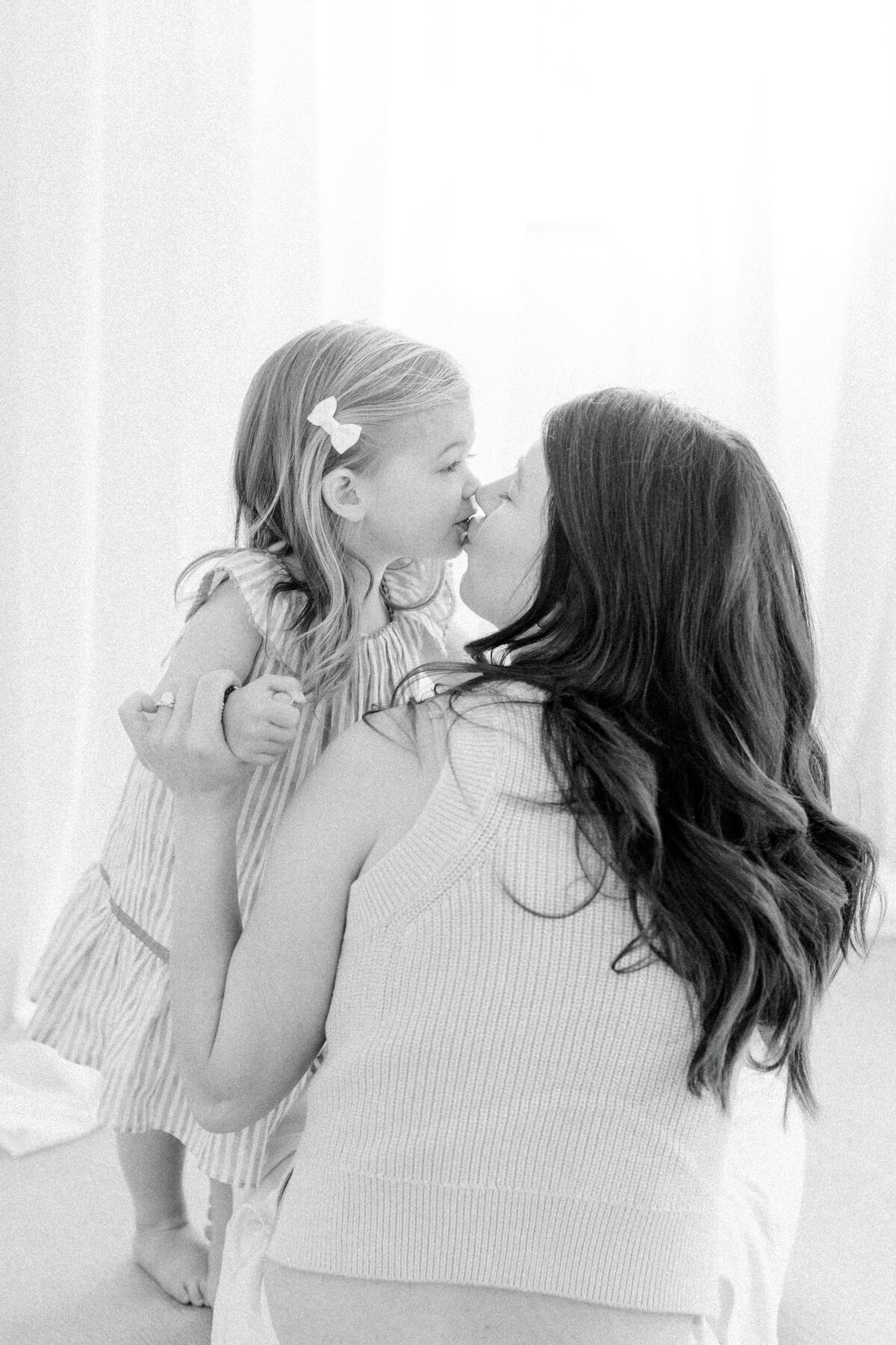 emily-belson-photography-sarah-motherhood-2025-1