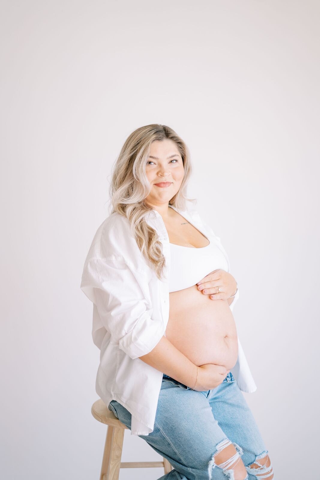 Dallas photography studio for maternity photoshoot