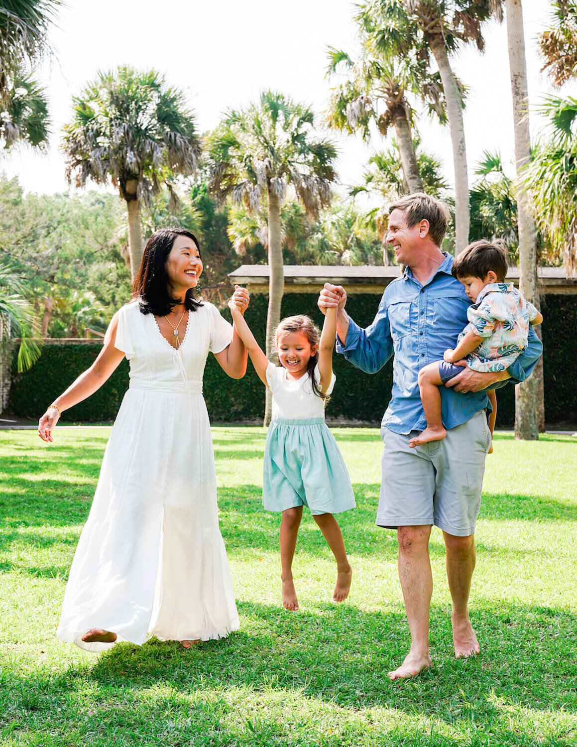 Cherry Grove SC family photography - couple with their kids