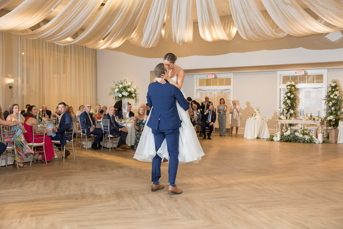 SouthJerseyWeddingPhotographer_RenaultWInery_73