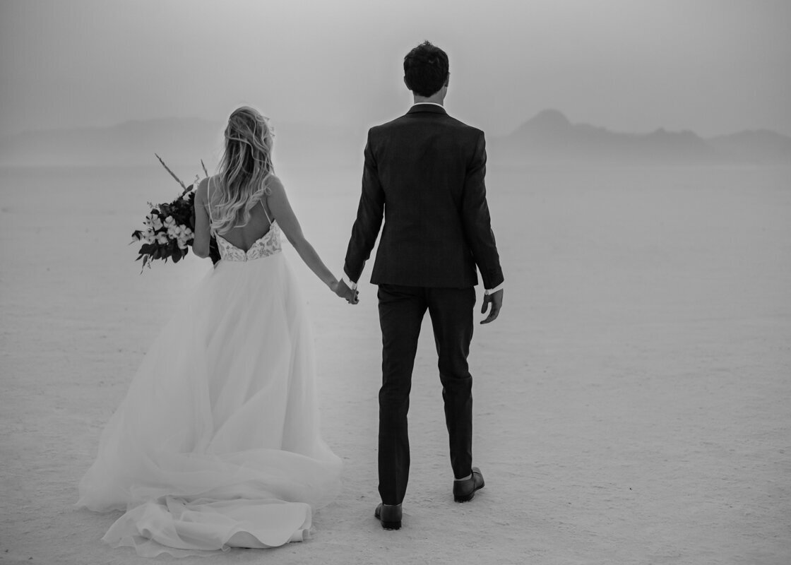 180830_Jenn&BenBridals_BonnevilleSaltFlatsUtah_AnjaJensenPhotography_001-098-2