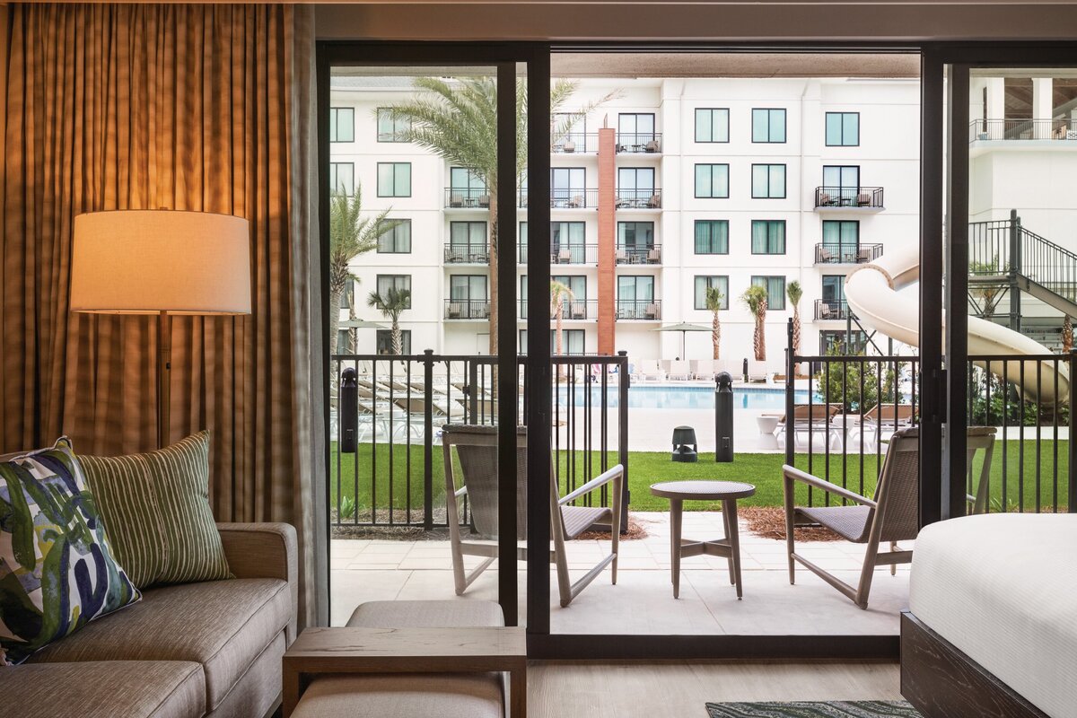 ECPPP_1_king_studio_suite_patio_02
