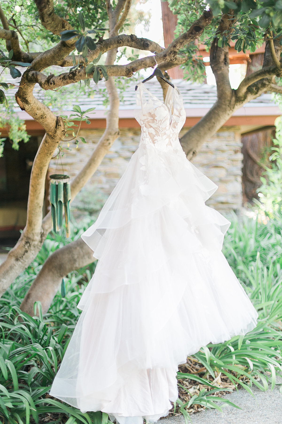 Lauren-Tony-Damon-Wedding-September21-GabriellaSantosPhotography-Prep-Details-8