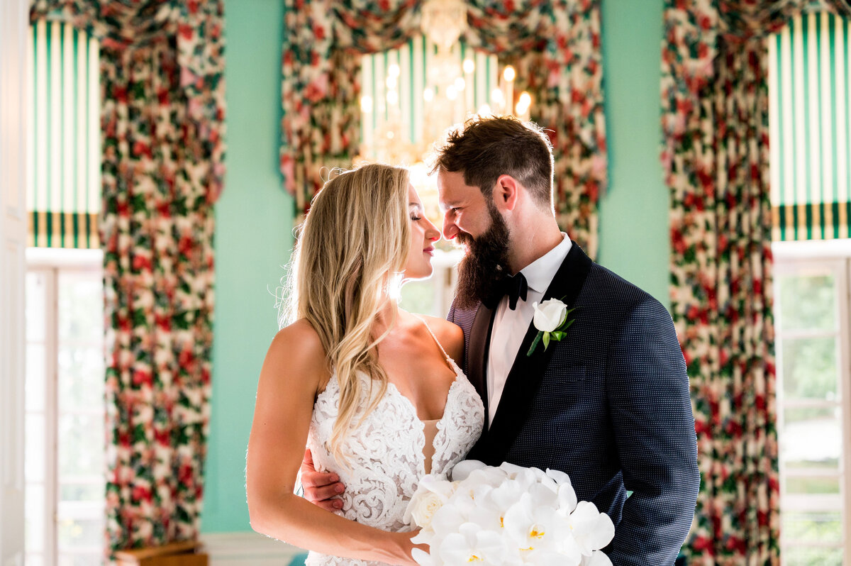 wedding picture of married couple with dorothy draper design at greenbrier resort