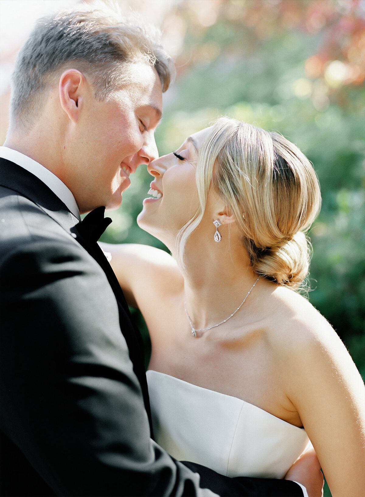 Four Seasons Hotel Seattle Wedding Phyotographer - 18a