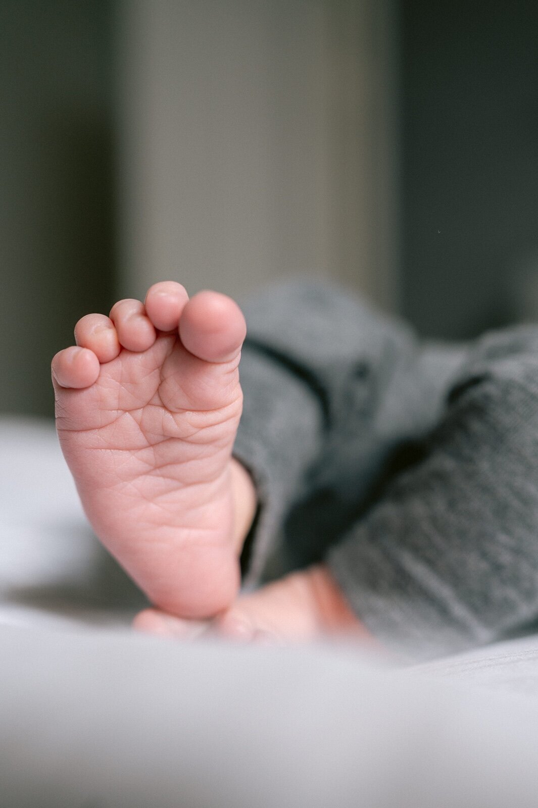 newborn-fotoshoot-zuid-holland-ouders-met-baby.