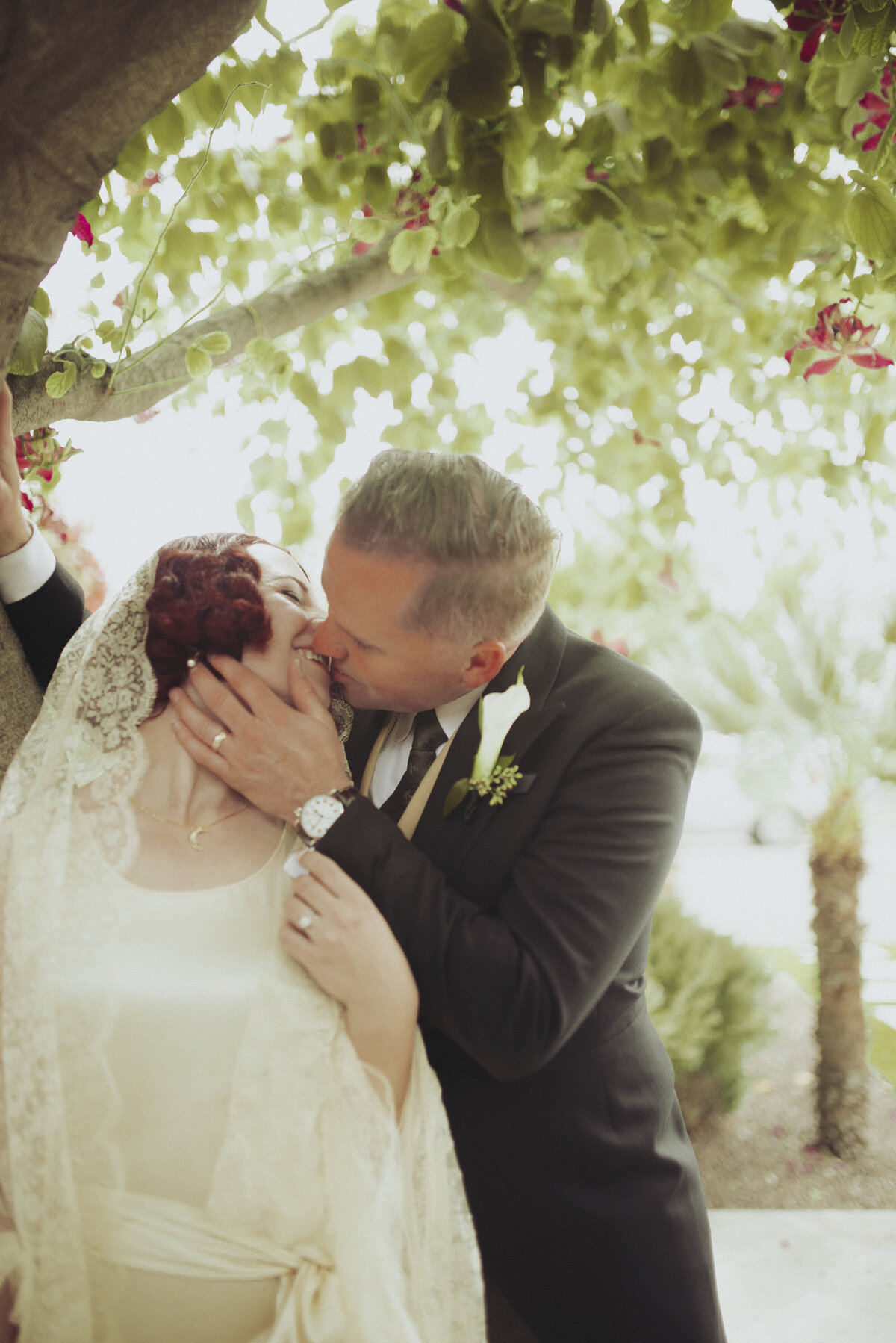 bride-and-groom-portraits-arizona-wedding-photographer-vintage-bride-diy-Iowa-wedding-Photographer-Playlife-Alaynna-Ann-Schwartz20230311_0618