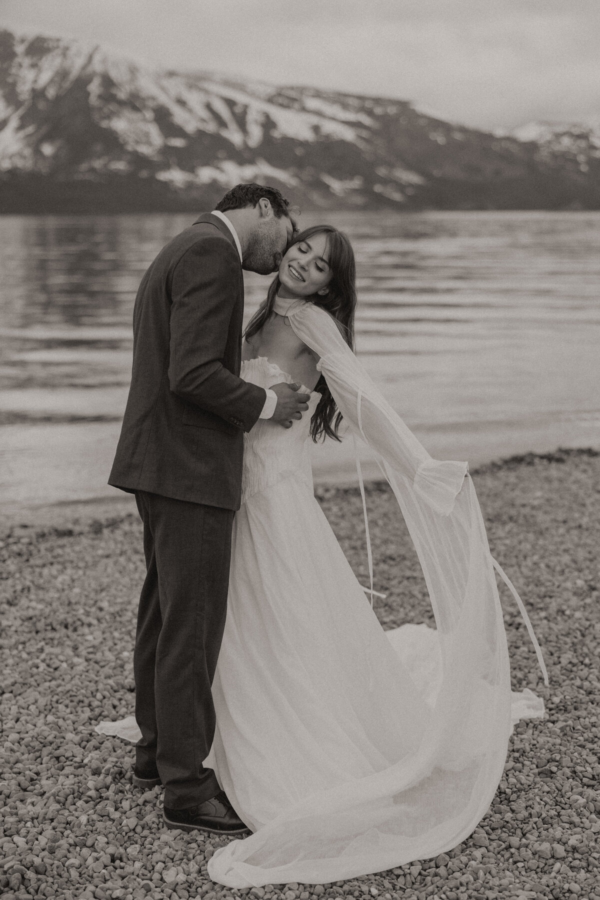 tori+xander-colter-bay-wyoming-elopement-02