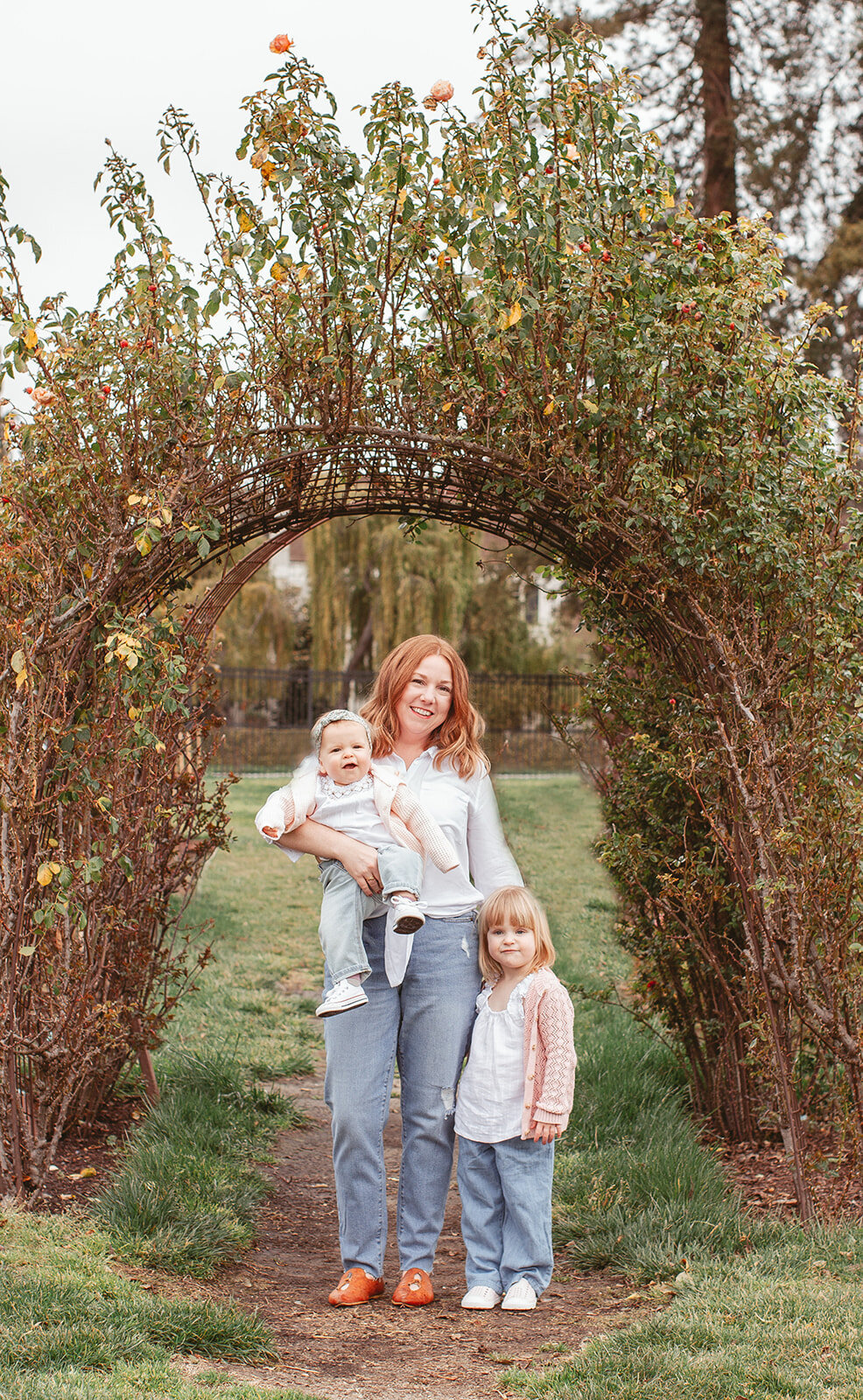 Sarah Viles-Family-San Jose Municipal Rose Garden-Emily Pillon Photography-030323-6
