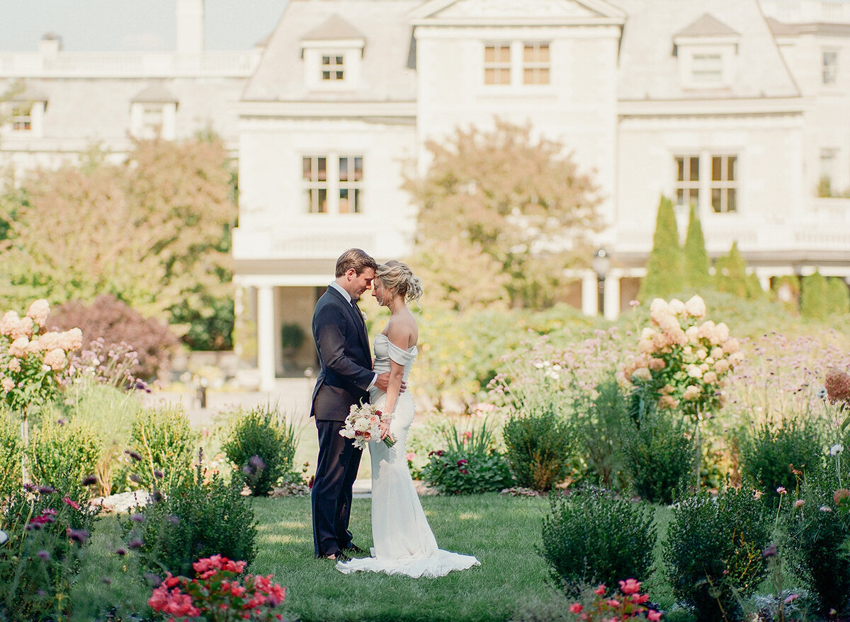 Wedding_Chanler Cliff Walk_Newport Mansions_RI__131731513_0014©HilaryBlock