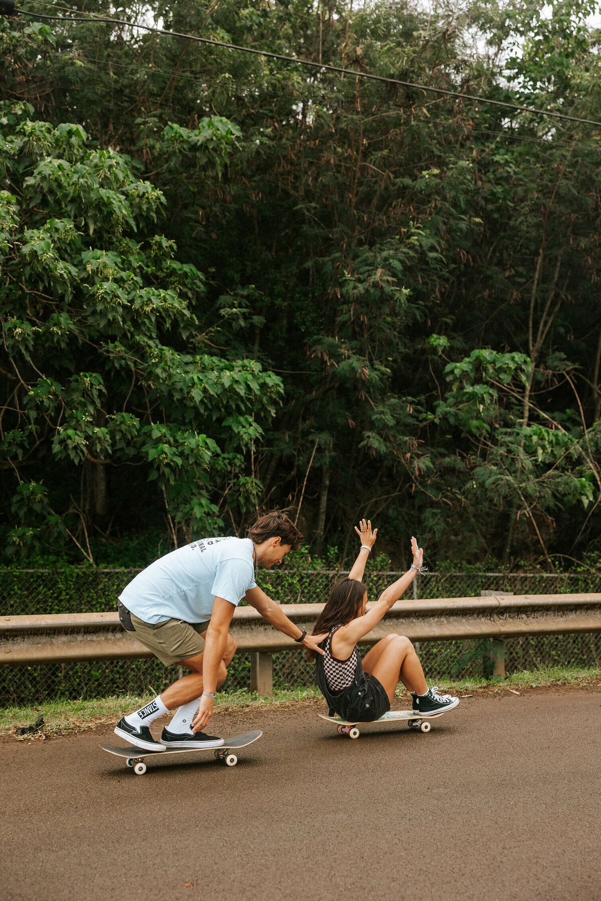 North_Shore_of_Oahu_Engagement_Photos_Skateboards_Laie_Kahuku_Haleiwa-41