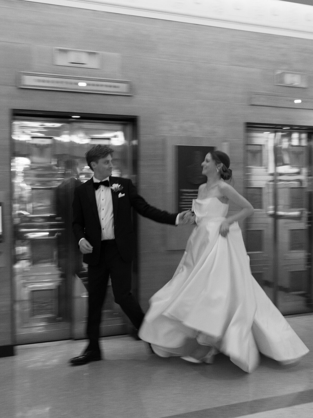 best-seattle-wedding-photographers-the-tenneys-at-washington-athletic-club-45