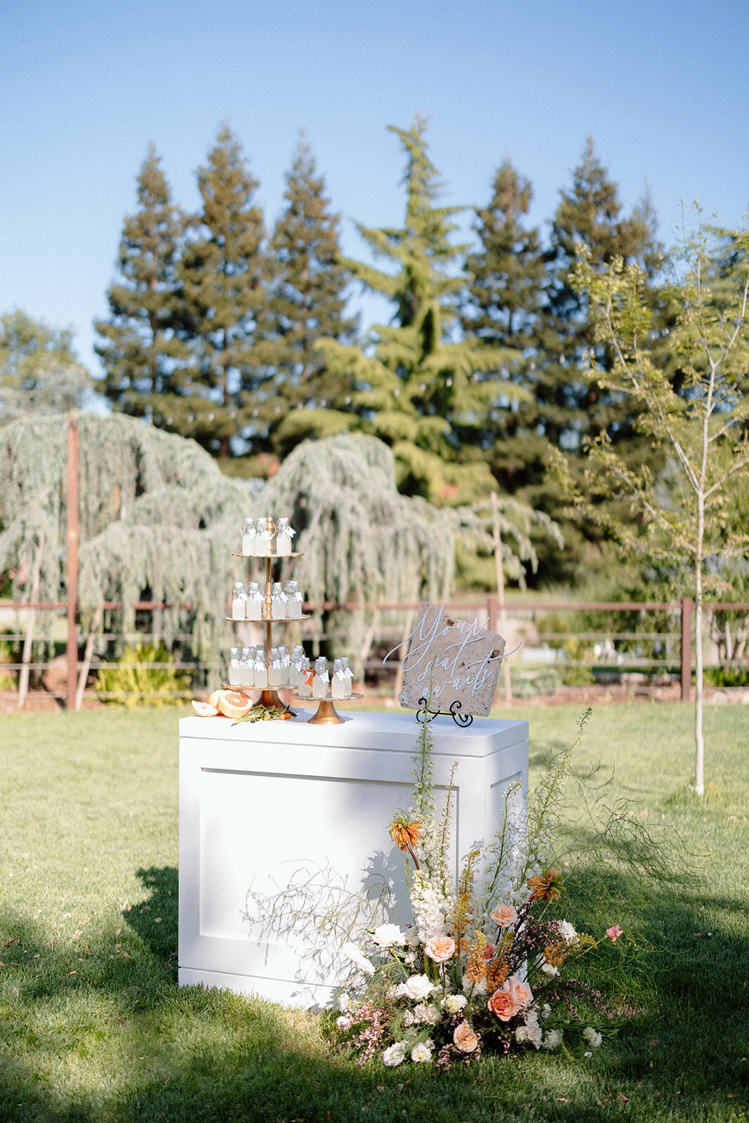 Seating arrangement | Bella Fleur
