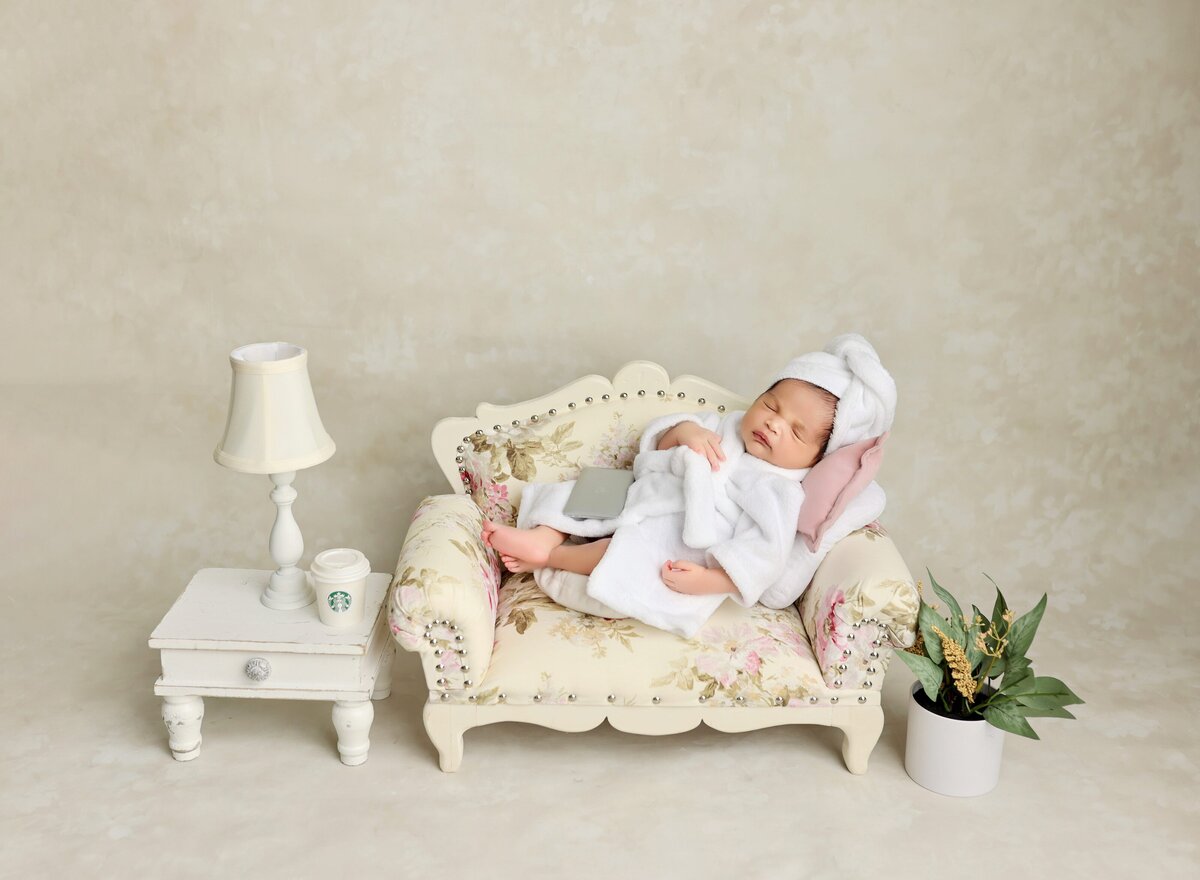 Charlotte-Newborn-photographer97