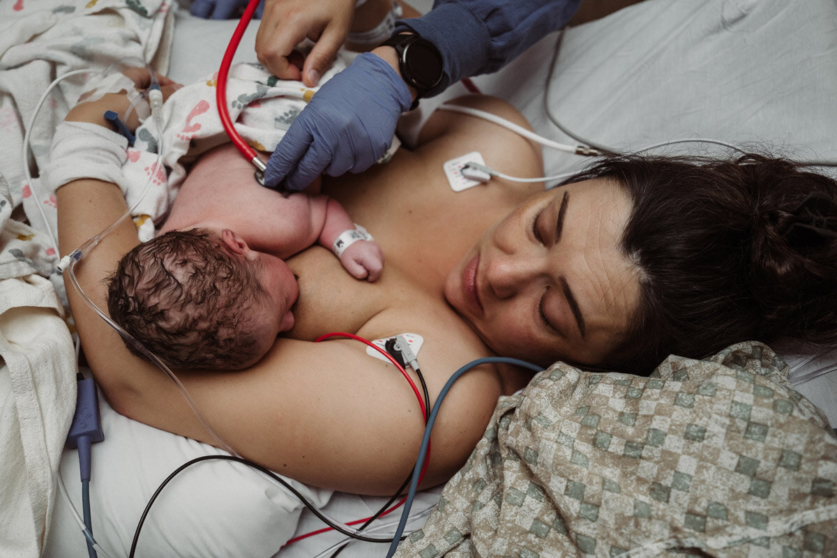 cesarean-birth-photography-natalie-broders-d-106
