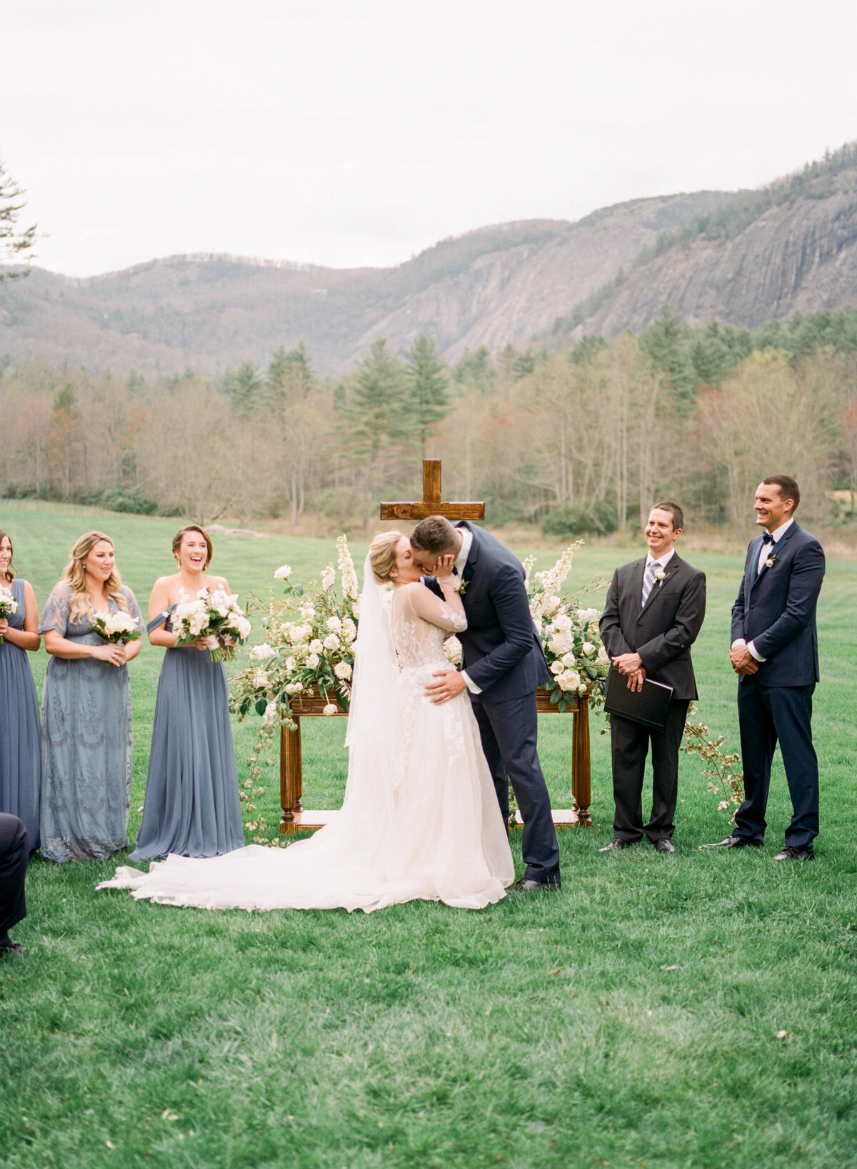 20-lonesome-valley-wedding-mountain-ceremony